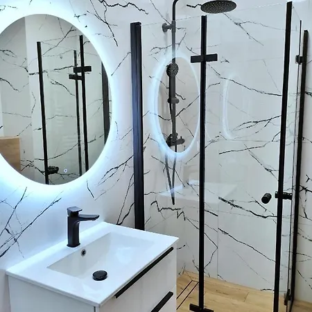 Talarowa Delux 아파트 *